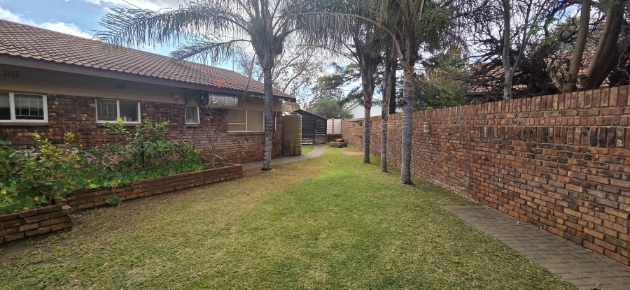 4 Bedroom Property for Sale in Hillcrest Northern Cape